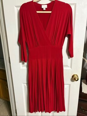 Donna Morgan Red Wrap-Style Midi Dress